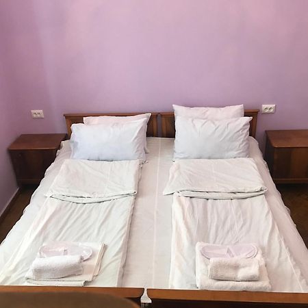 Wooden Museum Hotel Kutaisi Bagian luar foto