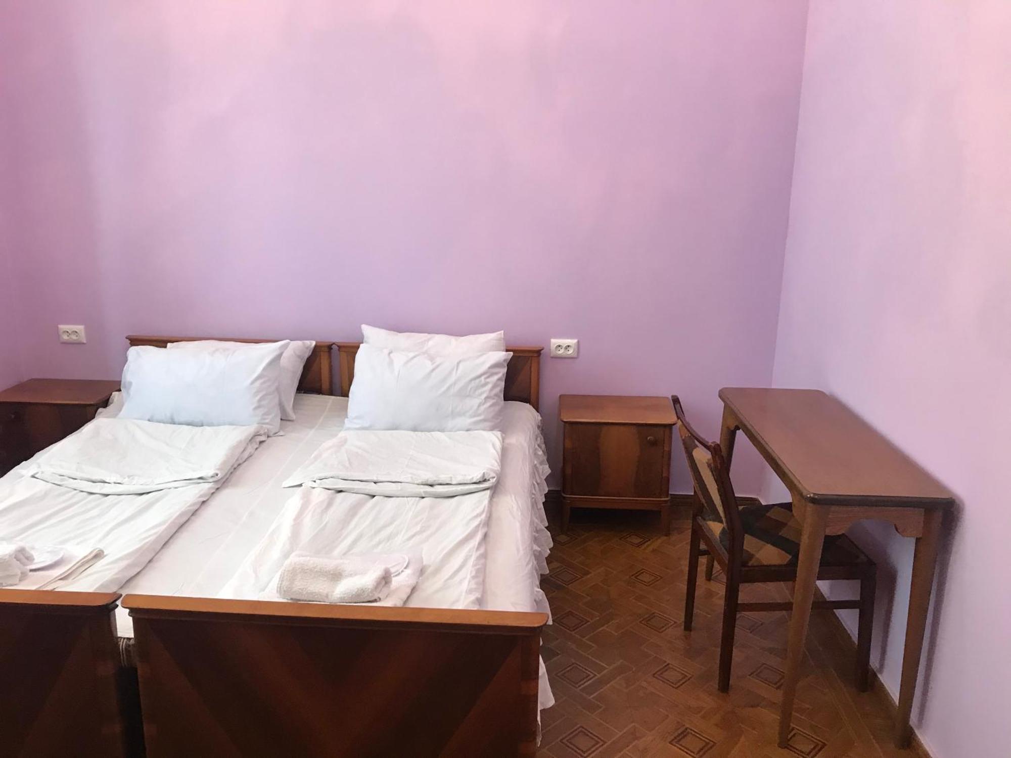 Wooden Museum Hotel Kutaisi Bagian luar foto